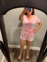 TIE-DYE PRINT TOP WITH A V NECKLINE, SHORT SLEEVES, AND VENTED HEM - Mint/Blue or Pink.