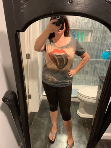 Off the shoulder acid wash tongue LV lips tee 💋