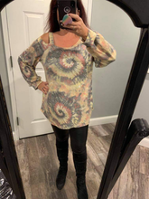 PLUS SIZE PUFF LONG SLEEVE COLD SHOULDER MULTI COLOR PRINT TOP WITH STRAP DETAIL - GREY/YELLOW