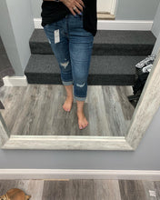 PLUS JUDY BLUE MID-RISE CUFFED DISTRESSED CAPRI